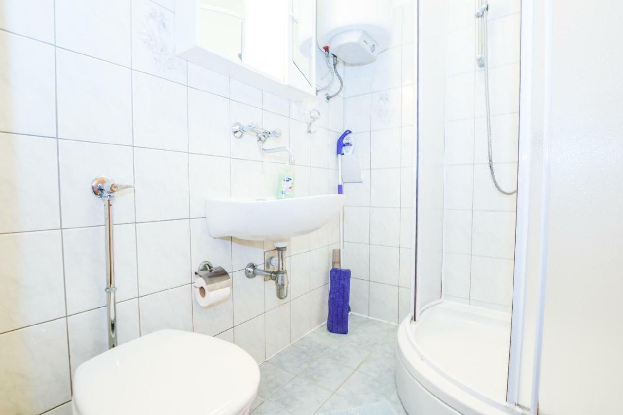Apartment Darinka Pula Buitenkant foto