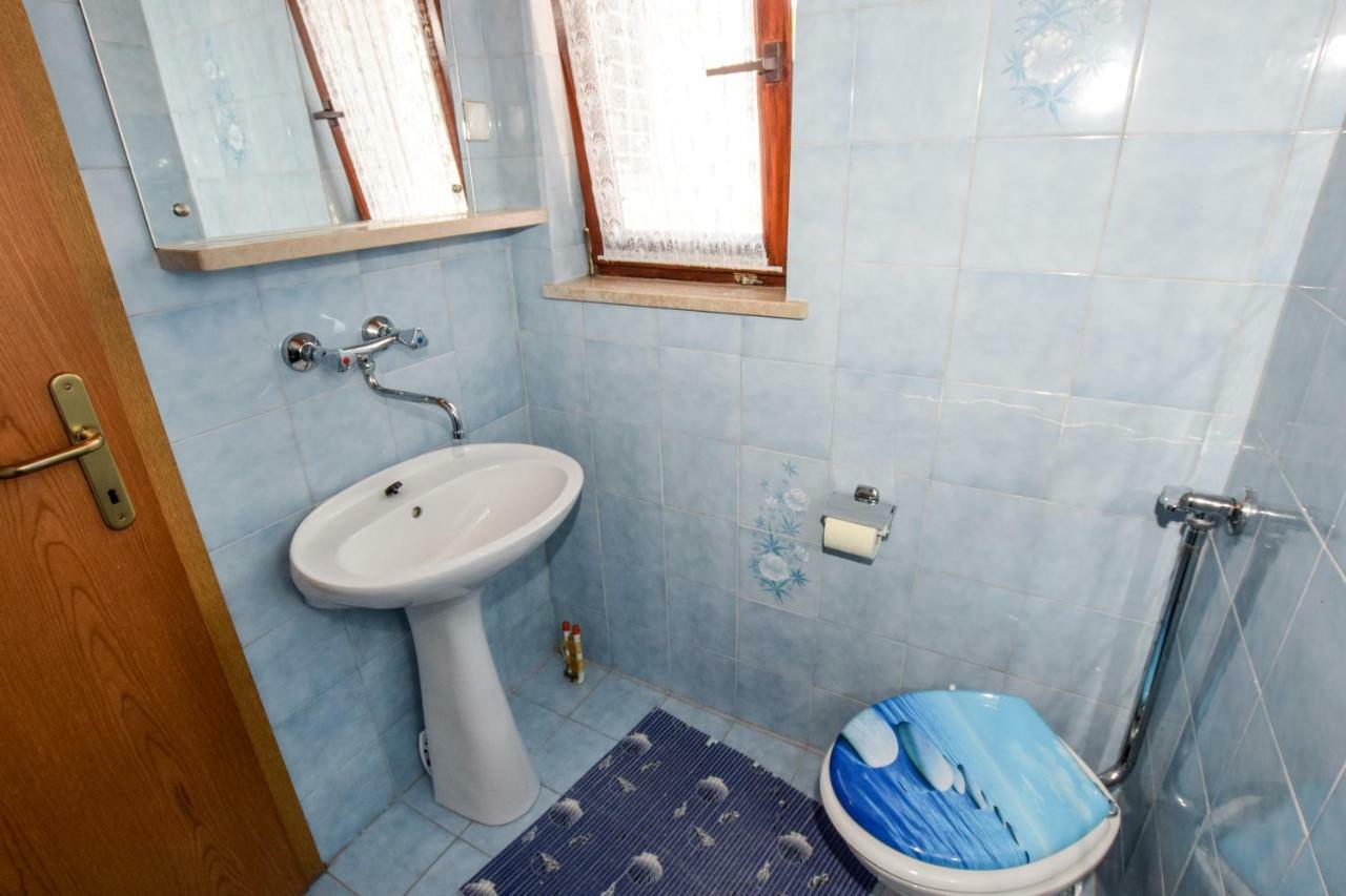 Apartment Darinka Pula Buitenkant foto